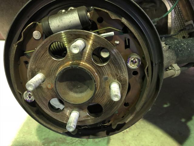 トヨタ　ヴィッツ　車検入庫