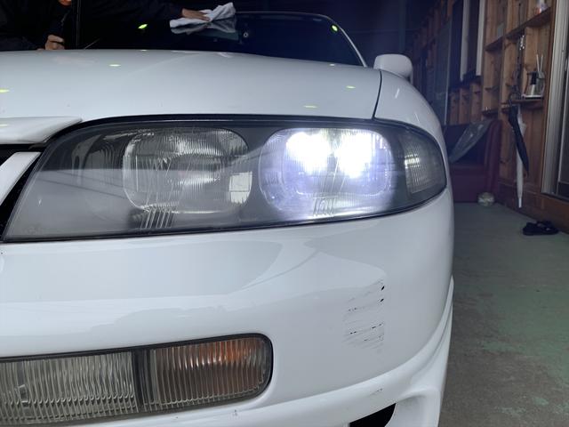 ニッサン　R33　スカイライン　ヘッドライト　LED