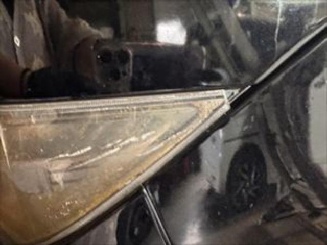 トヨタ ヴェルファイア テールレンズ水入り