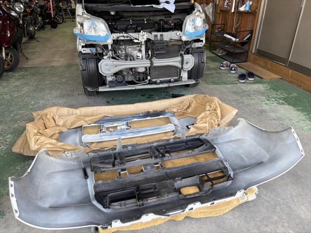 ダイハツ　タント　フロントバンパー交換