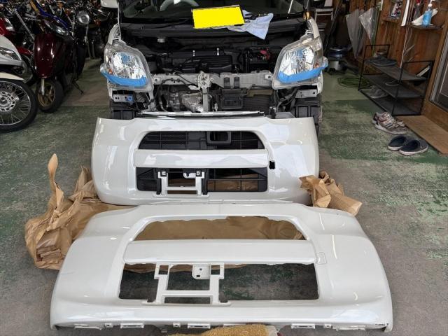 ダイハツ　タント　フロントバンパー交換