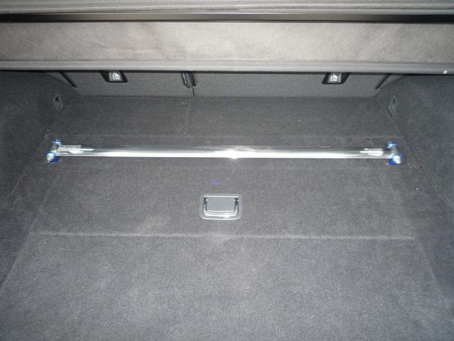 レヴォーグ　リアストラットタワーバー持込み取付け