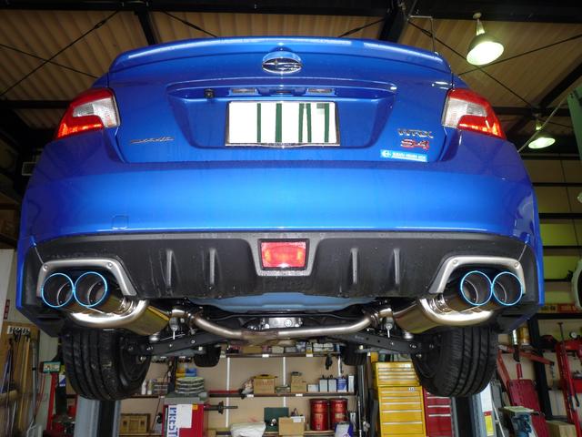 スバル　WRX　S４　にHKSリーガマックスプレミアムの持込み取付