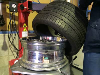 タイヤ交換は２４インチまで対応！