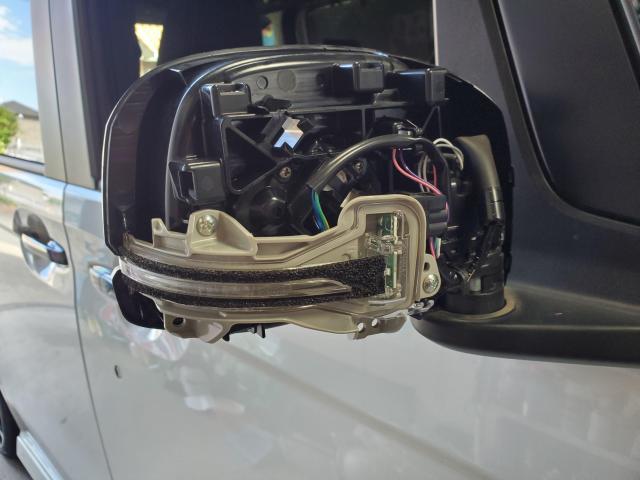 ホンダ　N-BOX ドアミラーウインカー　シーケンシャル　取付
BLITZ パワーコントローラー　取付　持ち込み