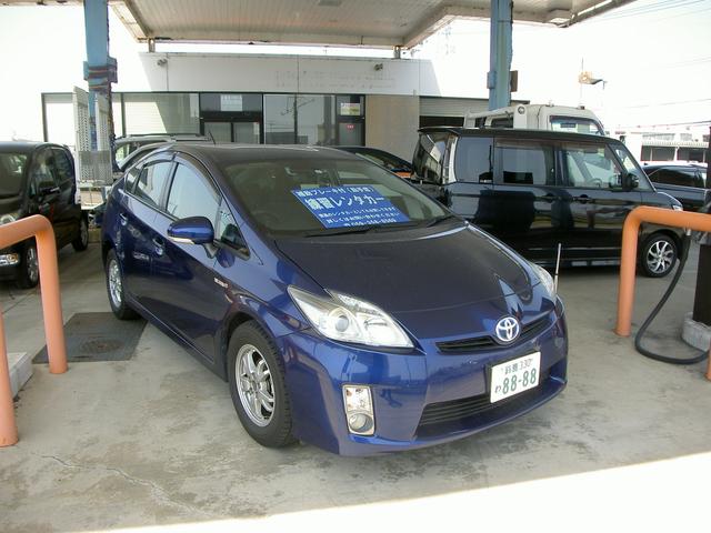 普通車レンタカーあります。また急なトラブルでもご安心下さい。当社積載車にて迅速なレッカー対応致します