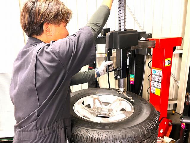 タイヤ交換や・・・