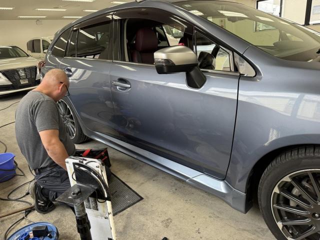 スバル　レヴォーグ　板金・外装補修　デントリペア　愛知県清須市