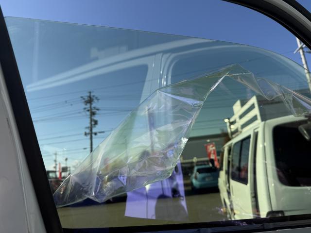 トヨタ　ハイエースバン　内装補修・修理　フィルム剥がし　愛知県　清須市