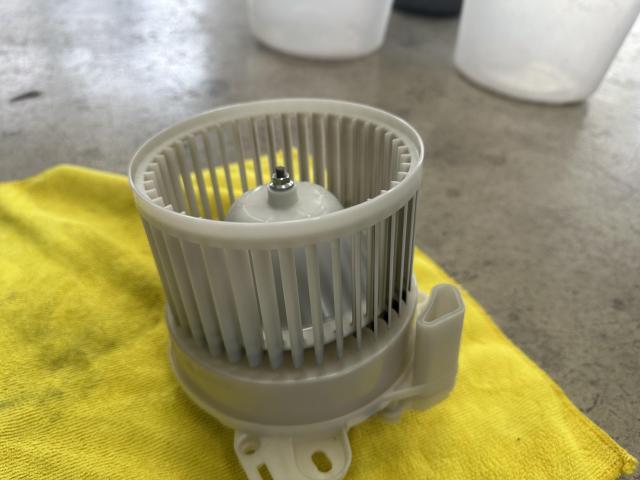 三菱　ｅＫクロス　Dr.BAZOOKA!　愛知県　清須市