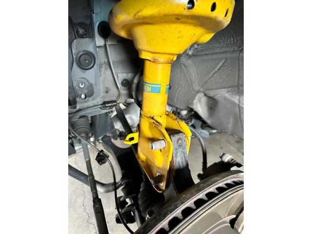 安心の認証工場整備 車種レヴォーグ(型式VMG-027555) ショック交換 愛知県一宮市　岐阜市　江南市　稲沢市　名古屋市　NO.12224