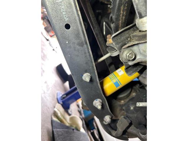 安心の認証工場整備 車種レヴォーグ(型式VMG-027555) ショック交換 愛知県一宮市　岐阜市　江南市　稲沢市　名古屋市　NO.12224