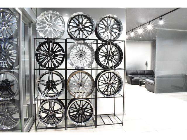 Centurion センチュリオン 【株式会社神威】クラウン アスリート マジェスタ マークX フーガ スカイライン プリウス ドレスアップ&カスタマイズ専門店 (3枚目)