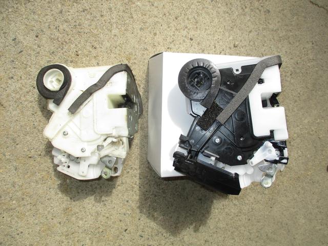 三品自動車工業　ドアが開かない　ロックが外れない　ドアロック修理　ミライース　LA300S　自動車修理　板金塗装　メンテナンス　コンピューター診断　安くて安心　安全車検　岐阜県関市　美濃市　美濃加茂市　山県市　岐阜市　各務原　郡上　土日祝営