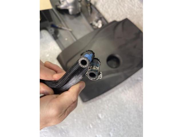 燃料漏れ修理　燃料ホース交換　ＧＬＣ250　
