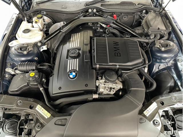 シリンダーヘッドカバー交換 オイル漏れ BMW Z4 エンジン関連 シリンダーヘッドカバー交換 オイル漏れ BMW Z4 エンジン関連