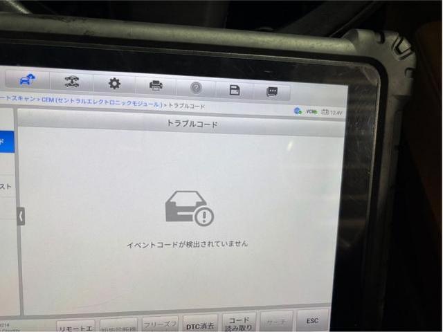 ボルボ　クロスカントリー　エンジン関連修理・整備　サブバッテリー交換