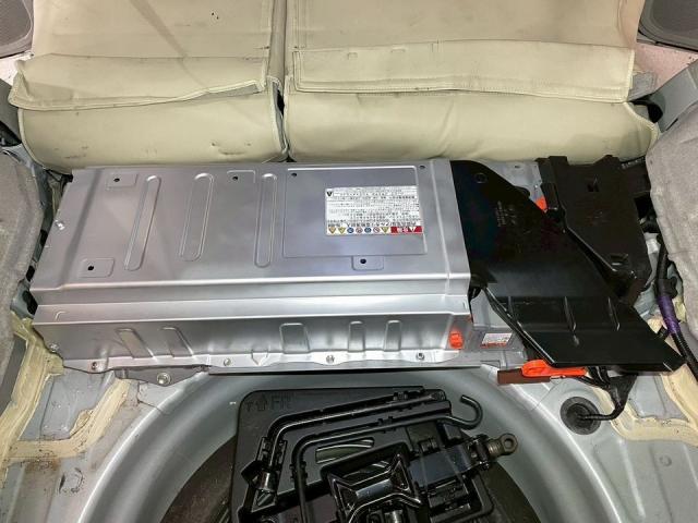 トヨタ　プリウス　ハイブリッドバッテリー交換