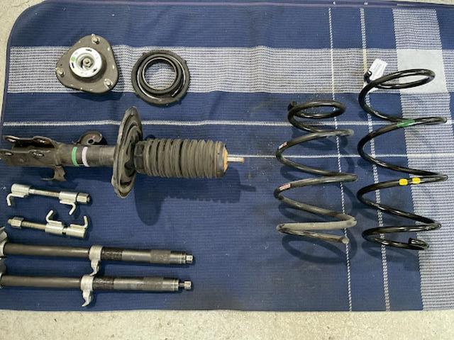 トヨタ　アルファード　車検　3.5 ExecutiveS 7人　サスペンション交換
