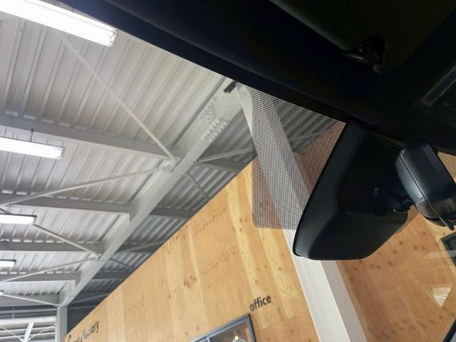 トヨタ　新型ノア　前後ドライブレコーダー　テレビキャンセラー取付