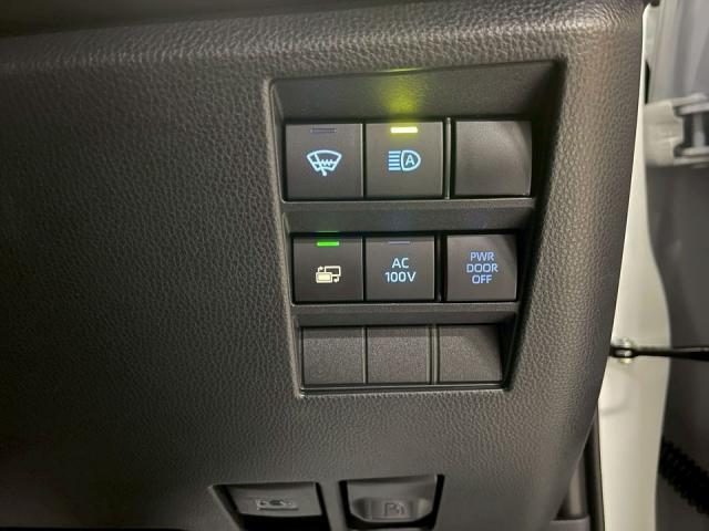 トヨタ　新型ノア　前後ドライブレコーダー　テレビキャンセラー取付