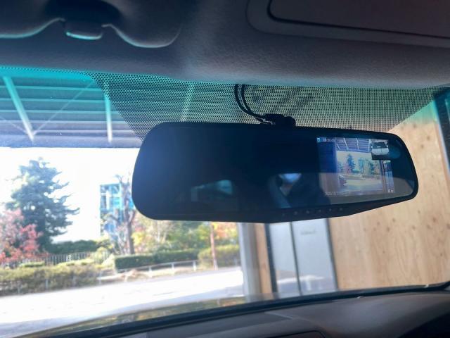 トヨタ　クラウン　ミラー型ドライブレコーダー取付
