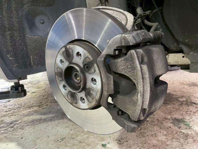 ＢＭＷ　２シリーズ　サスペンション・足回り修理・整備