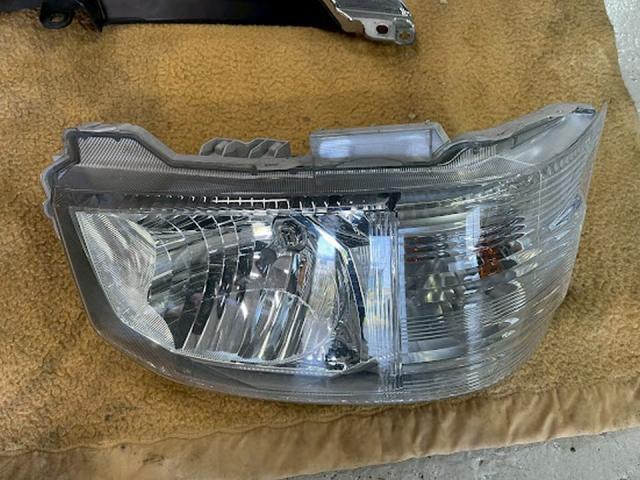 トヨタ　ハイエースバン　ライト・ウィンカー類修理・整備