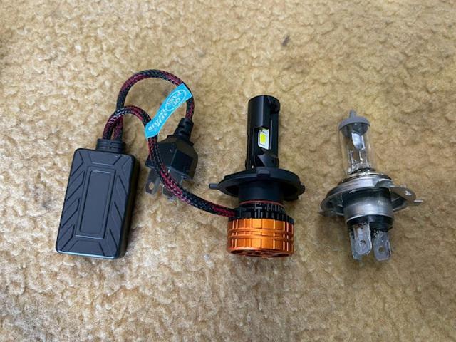 トヨタ　ハイエースバン　ライト・ウィンカー類修理・整備