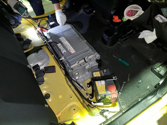 トヨタ アクア NHP10 ハイブリット バッテリー交換 ハイブリッド トヨタ アクア NHP10 ハイブリット バッテリー交換 ハイブリッド
