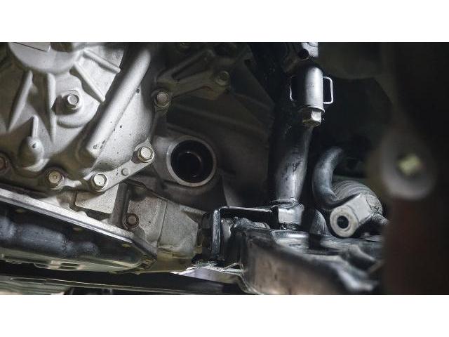 デリカD5　CV5W　持込整備の左右ドライブシャフトASSY交換　ＣＶＴトランスミッションオイル給油