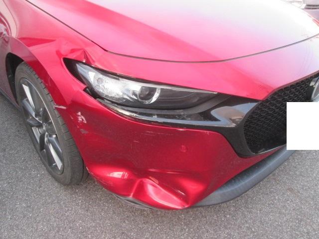 岡崎　豊田　安城　近く　マツダ　MAZDA3　マツダ3　フロントバンパー　フロントフェンダー　修理　鈑金　塗装　パーツ持込取付