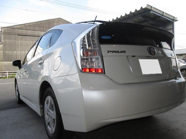 トヨタ　プリウス納車致ました！