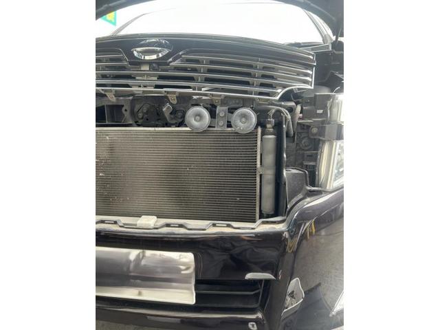 日産　エルグランド　内装品取付