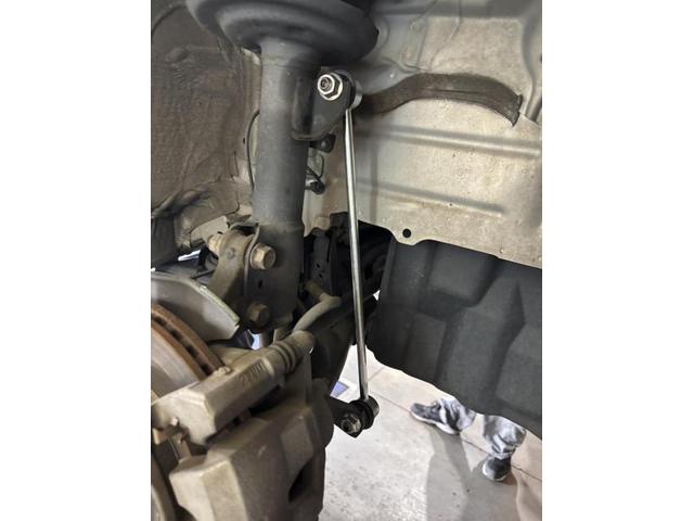 トヨタ　アクア　サスペンション・足回りパーツ取付