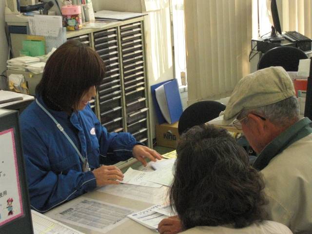 お客様にわかりやすく車検の説明を致します。安全に乗っていただけるように一緒に考えましょう