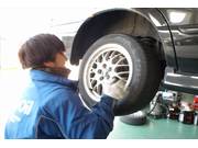 今の時期はスタッドレスへ交換のお客様が多いです！時間がない方はぜひご予約くださいね。