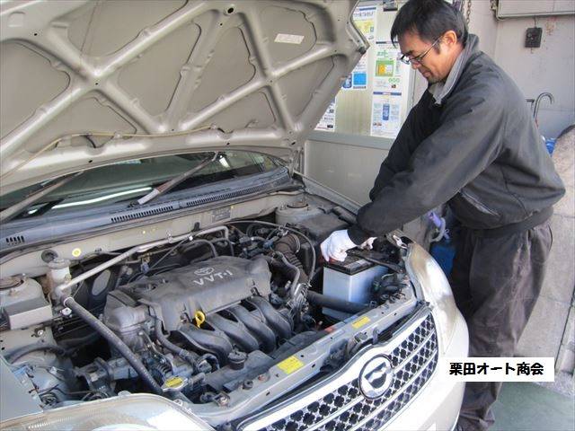 バッテリーの交換も承ります！最近エンジンの掛かりが悪いと感じられていたら、お気軽にお問合せ下さい