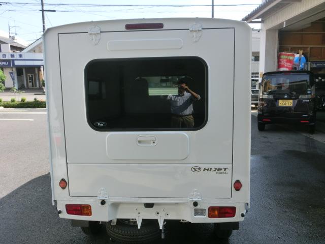 新車　パネルバン