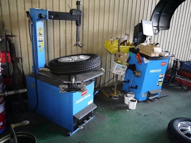 タイヤ交換もぜひ当社へお越し下さい！