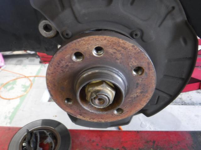 BMW　ミニ　クーパーS　パーツ持ち込み　交換　愛知県　あま市　海部郡　名古屋市　ミニ　ブレーキパッド交換　MINI　ブレーキパッド　警告灯　リセット　MINI　ブレーキパッド　低ダスト　MINI　ブレーキパッド　ディクセル　低ダスト　　