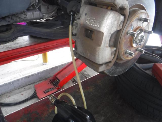 ホンダ　オデッセイ　車検点検整備　愛知県　あま市　海部郡　名古屋市　オデッセィ　車検　オデッセイ　ブレーキパッド　交換　オデッセィ　ブレーキフルード　圧送交換　タイヤ　交換　オデッセィ　タイヤ　交換