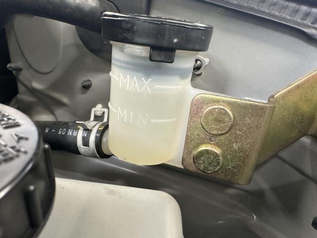 日産　スカイライン　CPV35　クラッチレリーズシリンダー　クラッチホース　クラッチオイル　交換