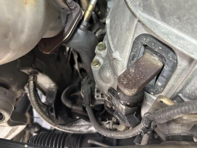 日産　スカイライン　CPV35　クラッチレリーズシリンダー　クラッチホース　クラッチオイル　交換