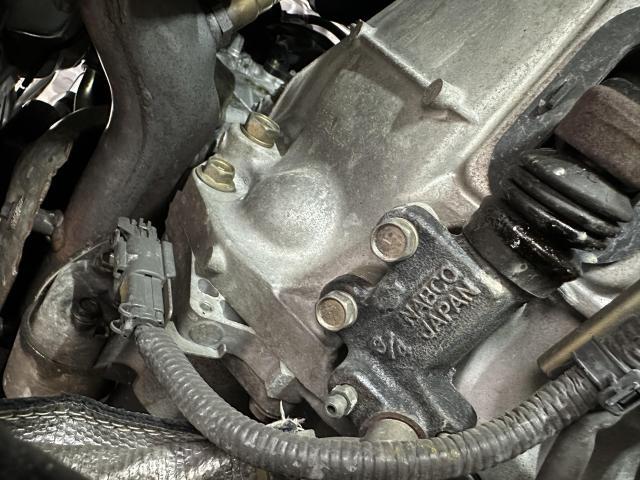 日産　スカイライン　CPV35　クラッチレリーズシリンダー　クラッチホース　クラッチオイル　交換