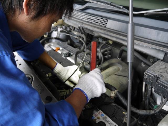 お車の修理・点検は国家資格整備士がしっかり行います！