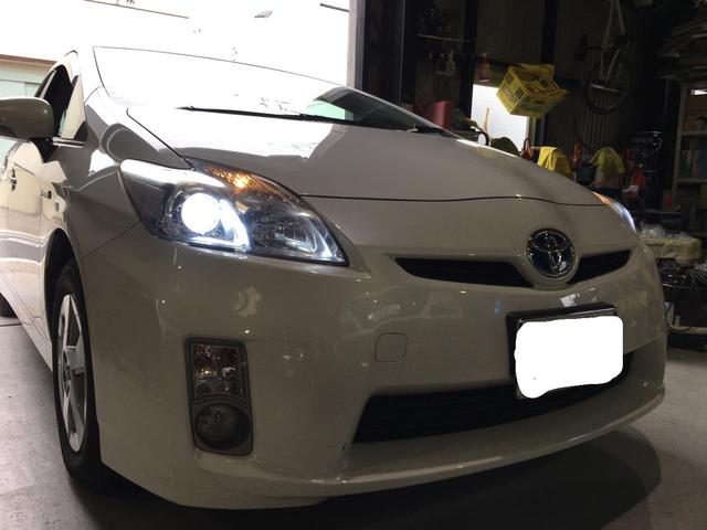 トヨタ プリウス ZVW30 ヘッドライトバルブ交換
名古屋市 天白区