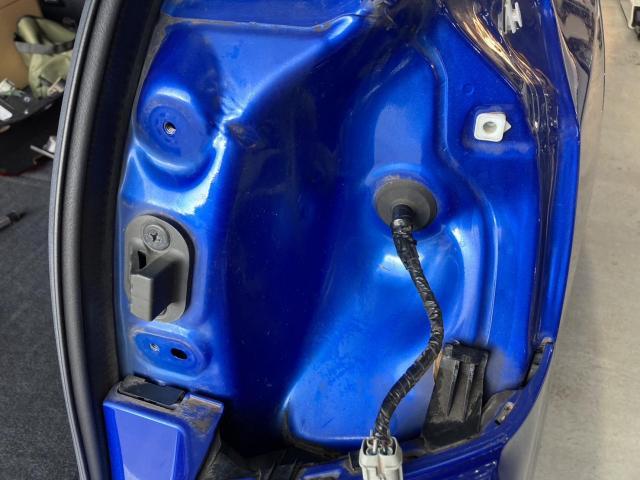 スバル レヴォーグ 持ち込み社外テール交換 
名古屋市 天白区