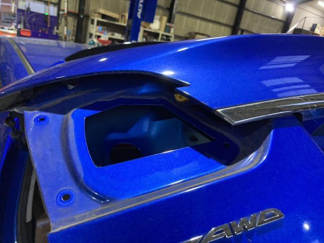 スバル レヴォーグ 持ち込み社外テール交換 
名古屋市 天白区