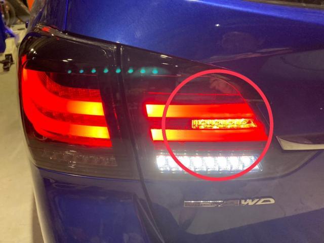 スバル レヴォーグ 持ち込み社外テール交換 
名古屋市 天白区